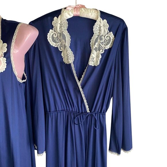 Vintage Vanity Fair Nightgown Robe Set Womens Small Medium Navy Lace Trim 70s - Picture 4 of 9